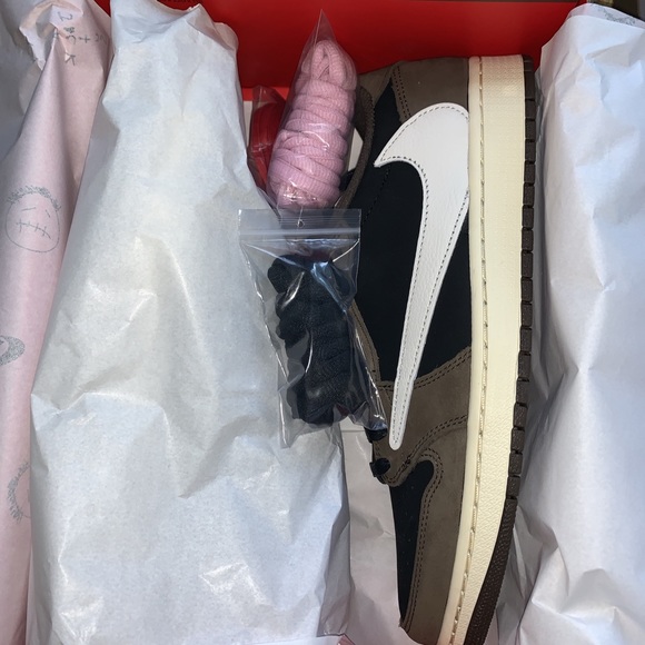 Travis Scott 1 lows - Picture 2 of 8